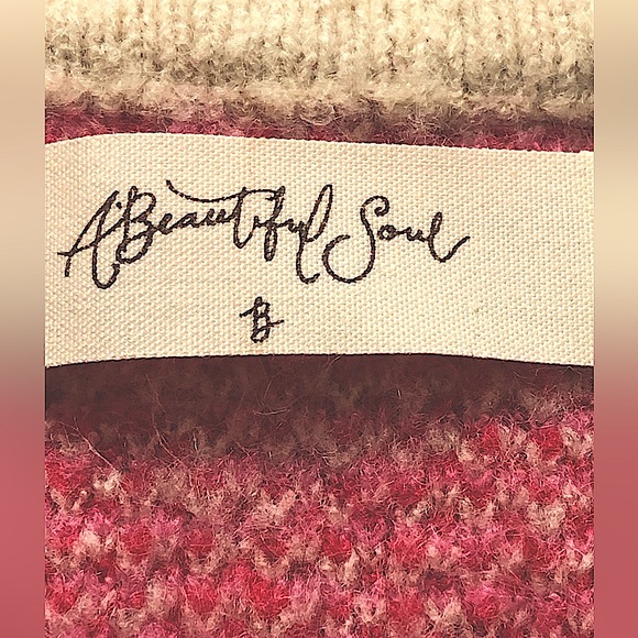 A Beautiful Soul Oversized Lip Design Fluffy Sweater. Woman’s Size b, 18/20 - Picture 2 of 10